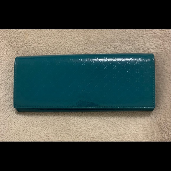 Gucci Broadway microguccissima teal patent leather clutch - Picture 1 of 4